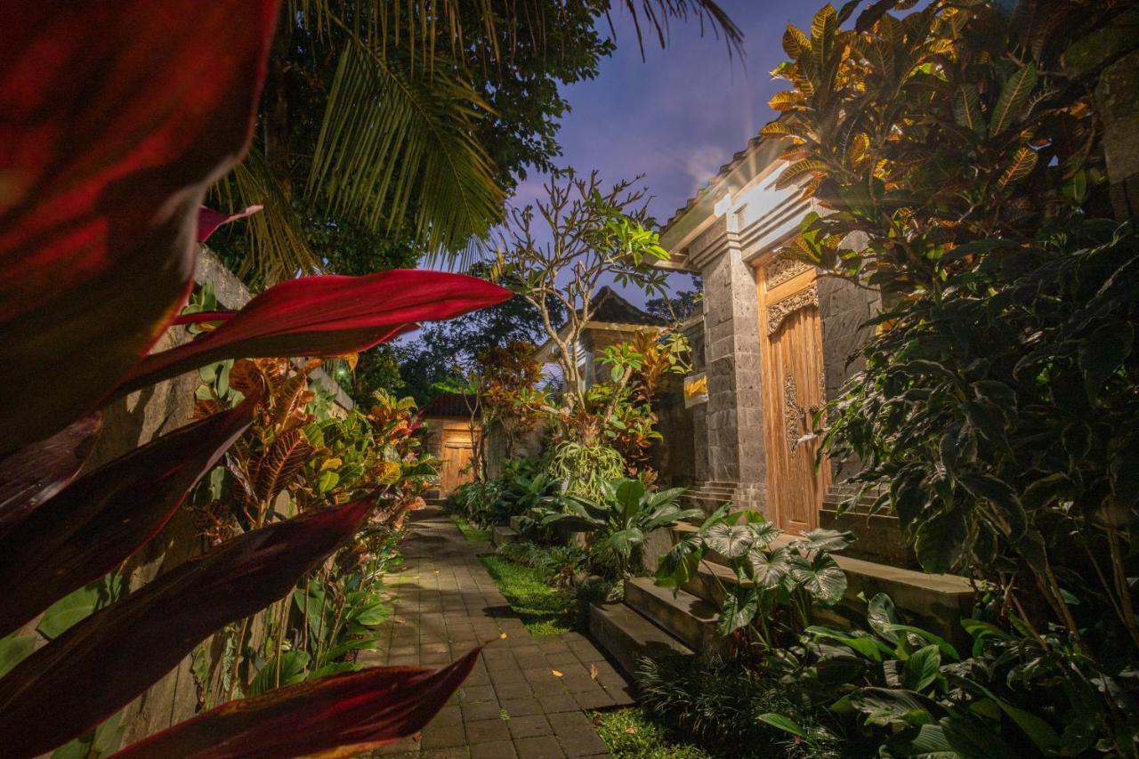 The Dayuh Ubud Exterior photo